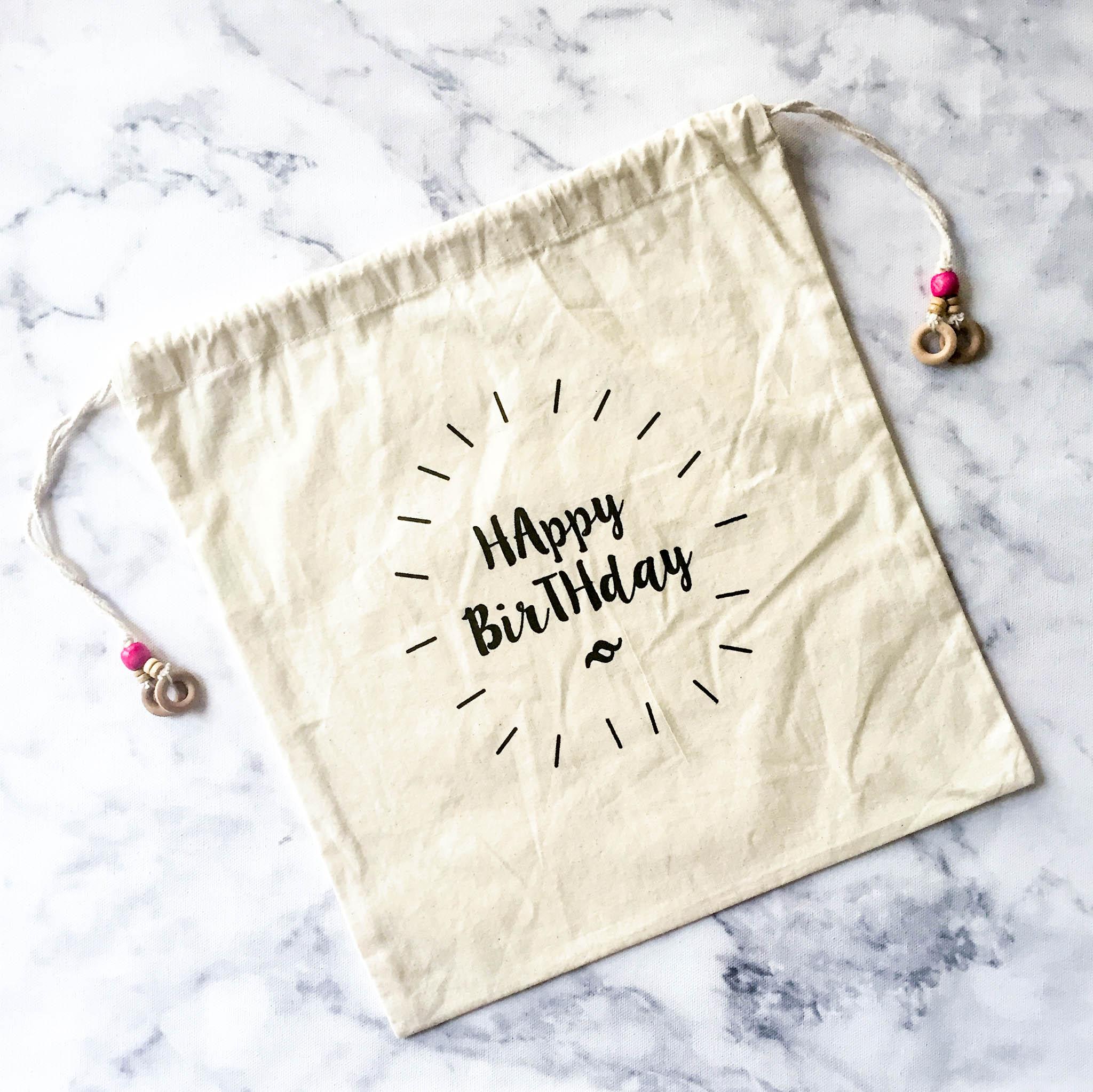 HAPPY BIRTHDAY GIFT BAG - left-handesign